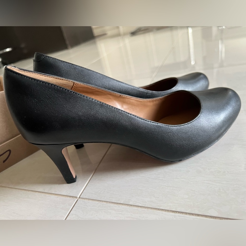 Clarks Classic Black leather Heels -Arista Abe
